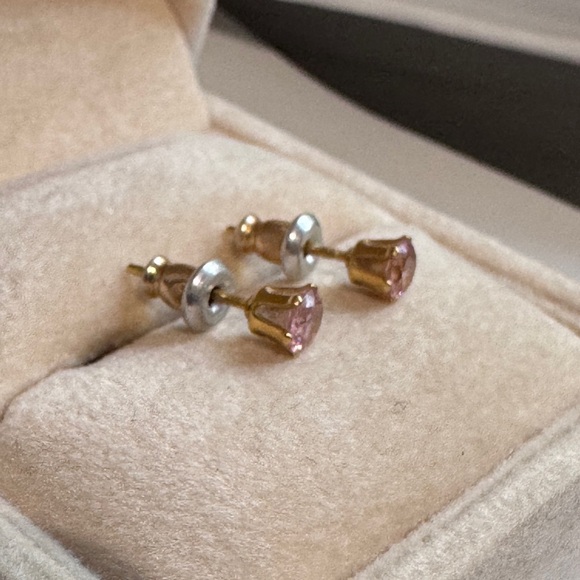 🌸 Elegant Vintage Dainty Pink Crystal Stud Earrings - Picture 10 of 16
